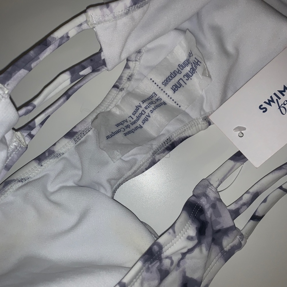 Plus size bathing suit - Picture 3 of 3
